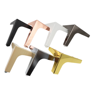 Pieds de canapé de remplacement robustes 8 10 13 15 17cm pieds d'armoire triangulaires en fer pour chaise de canapé moderne pour cuisine de table - Product Image 1