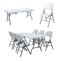 Chaise et table pliantes en plastique pour l'extérieur