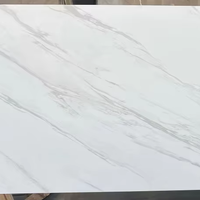 Nouvelle dalle de pierre frittée blanche, carrelage en porcelaine, personnalisation pour la maison, carreaux d'escalier pour salon, carreaux muraux décoratifs