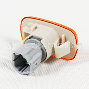 Isuzu <b>D</b>-Max Turn Signal Yellow Led Fender Light For Pickup Truck Replacement Part 2012 <b>Model</b> - Product Image 3