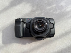 Caméra cinéma 4K Blackmagic, écran tactile LCD 5 pouces, caméra vidéo d'occasion pour la vidéographie de mariages et d'événements - Product Image 1