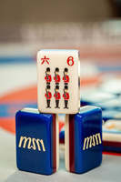 HIMORE Ensemble de tuiles de Mahjong de luxe américain, design moderne haut de gamme, pour 4 joueurs, divertissement de casino, en acrylique, personnalisable
