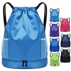 Sac de sport en polyester à cordon de serrage, personnalisé en usine, imperméable, durable, avec poches, pour le football, le basketball et l'entraînement - Product Image 1