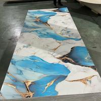 Film d'impression haute brillance à prix de gros, panneau mural en PVC, feuille de marbre, revêtement UV pour décoration intérieure, fond de télévision