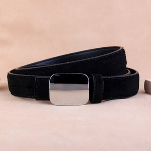 Cinturón de cuero de gamuza para mujer, cinturón minimalista moderno con hebilla cuadrada dorada - Product Image 1