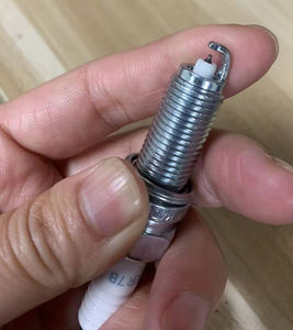 หัวเทียนอิริเดียมคุณภาพสูง PLZKAR6A-11 /ซูซูกิ/ ระบบเครื่องยนต์รถยนต์ ใหม่ รับประกัน 1 ปี 22401-E-D815 - Product Image 2