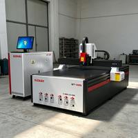 Machine CNC industrielle, machine de découpe CNC 1300*2500mm, offre un usinage à grande vitesse pour les panneaux de meubles en bois massif
