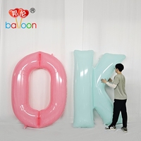 Ballons personnalisés en nylon PA de 2m avec lettres, mots, slogans et catchwords pour la remise des diplômes, les festivals, les célébrations et les événements sportifs