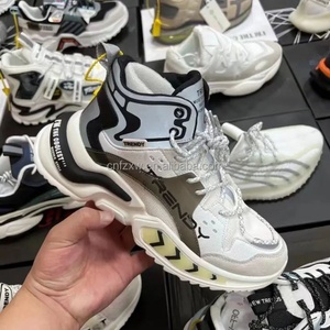 Zapatillas deportivas mixtas populares al por mayor, calzado informal transpirable y a la moda, zapatillas ligeras de estilo chino para correr. - Product Image 5