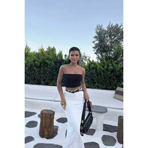 ชุดเซ็ตสองชิ้นลายทอแบบเรียบ ดับเบิ้ลเพอร์ลา เสื้อเบลเซอร์และกางเกงขาสั้น ไซส์ XS สำหรับชุดฤดูร้อนและฤดูใบไม้ร่วง - Product Image 3