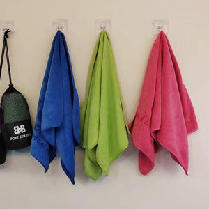 Haute qualité fitness sport utilisation logo personnalisé en relief impression laser ou broderie <span class=keywords><strong>serviette</strong></span> <span class=keywords><strong>de</strong></span> sport en microfibre épaisse <span class=keywords><strong>serviette</strong></span> <span class=keywords><strong>de</strong></span> sport - Product Image 3