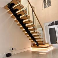 Escalier flottant moderne sur mesure CBMmart pour usage intérieur