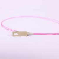 Prix usine SC-UPC OM4 Pigtail Fibre Optique Multimode Gaine LSZH 0,9 mm 1 m Cordon de Brassage Pigtail pour FTTH Utilisation 5G Wifi Facile à Décortiquer