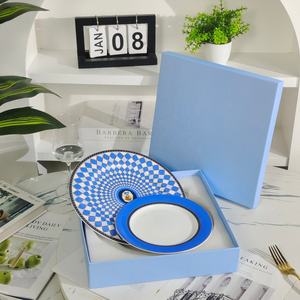 Ensemble d'assiettes en porcelaine fine de haute qualité, style européen bleu avec motif végétal, livré avec boîte cadeau - Product Image 1