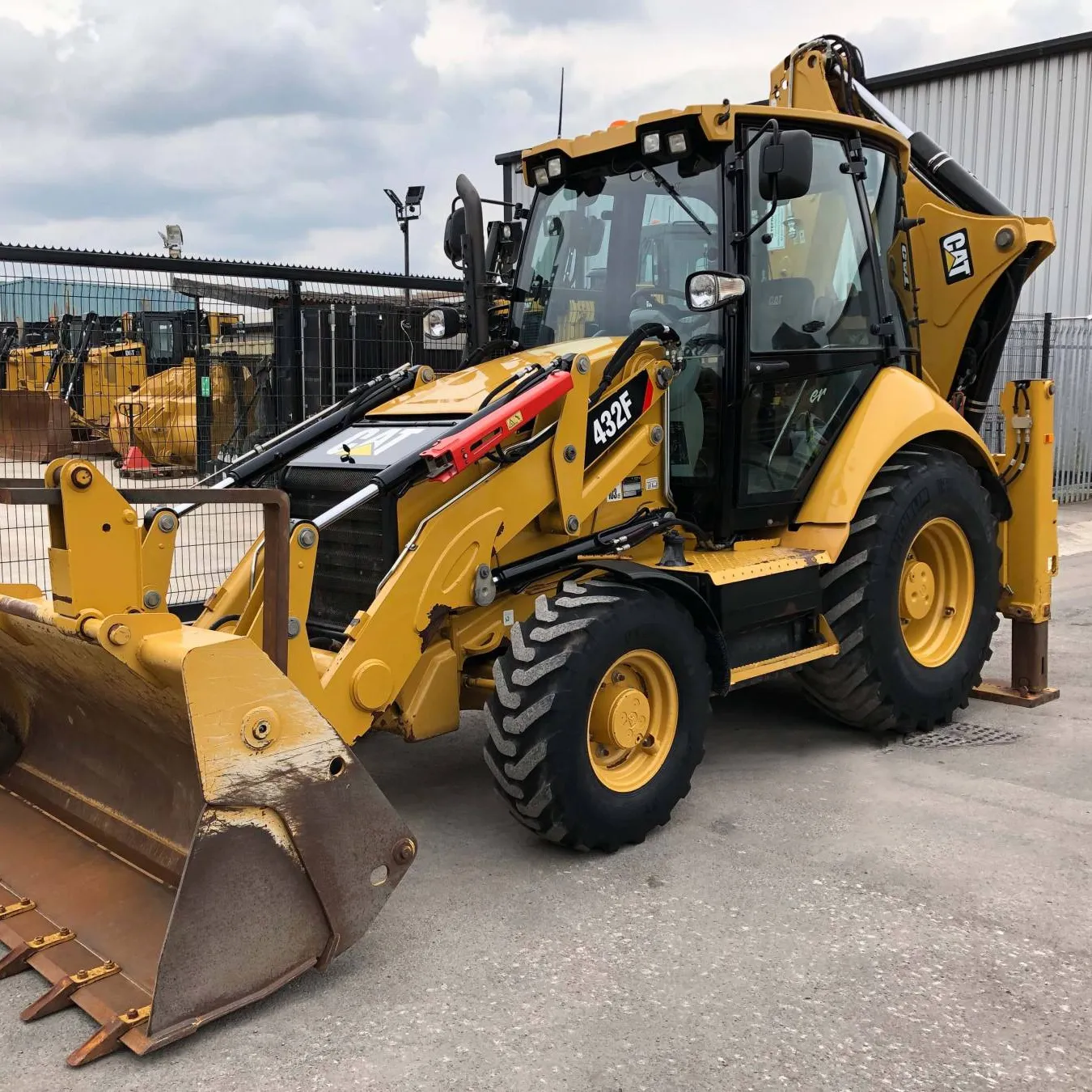 Terna Caterpillar 432F ad alte prestazioni 432F 420 f2 terna con prezzo accessibile