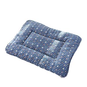 <span class=keywords><strong>Hot</strong></span> <span class=keywords><strong>Selling</strong></span> Universal rundes Bett Haustier Nest Weiche bequeme Samt Katzen haus Massivholz Modische süße Hunde bett für vier Jahreszeiten - Product Image 3
