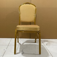 Chaise empilable en vinyle pour mobilier de chambre d'hôtel, chaise de mariage en fer, chaises de banquet empilables en acier pour auditorium