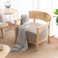 Chaise de canapé moderne nordique avec cadre en bois Coussin rembourré pour le salon de l'hôtel Fauteuil élégant de style nordique