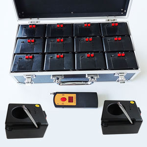 Fuochi <span class=keywords><strong>d</strong></span> '<span class=keywords><strong>artificio</strong></span> dj stage elettrico dmx freddo pyro effetto pirotecnico sparkles fontana Fuochi <span class=keywords><strong>d</strong></span>'<span class=keywords><strong>artificio</strong></span> macchina per evento di nozze - Product Image 1