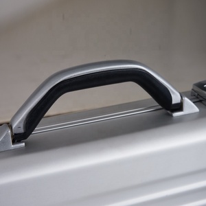 Maletín de aluminio portátil de una pieza, funda de aluminio puro plateado, espuma personalizada <span class=keywords><strong>con</strong></span> <span class=keywords><strong>llave</strong></span> - Product Image 5