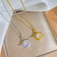 Collier Saturne en plaqué or 18 carats avec zircon cubique, collier ras du cou délicat avec orbe de cristal pour femmes, bijoux de mariée