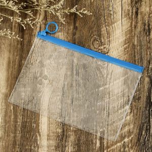 ถุงซิปใสแบบมีเชือกผูก ผลิตจากพีวีซีใส ขนาด 21*17 ซม. พิมพ์ออฟเซ็ต สำหรับบรรจุภัณฑ์เสื้อผ้า ถุงเท้า รองเท้า ป้องกันความชื้น รับผลิตตามแบบ - Product Image 4