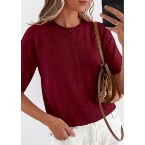 Cardigan en tricot à manches courtes pour femme, pull boutonné décontracté et respirant pour le printemps - Product Image 4
