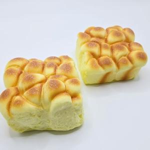 Grosir roti desain kustom berbentuk lambat naik PU mainan antibusa stres persegi tangan robek roti penghilang stres mainan - Product Image 3