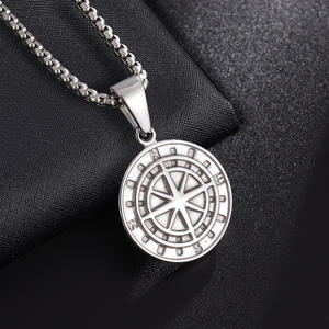 Collier personnalisé avec boussole étoile du Nord, plaqué argent, pendentif pièce étanche en acier inoxydable plaqué or 18 carats, bijoux pour hommes, vente en gros - Product Image 3