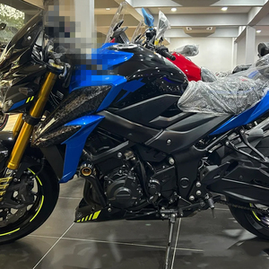 Couvre-moteurs pour Suzuki <span class=keywords><strong>GSXR</strong></span> <span class=keywords><strong>600</strong></span> 750 2004-2005 GSXS750 <span class=keywords><strong>2017</strong></span>~2023 pour la protection de l'alternateur et de l'embrayage de la moto, accessoires - Product Image 2