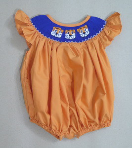Combinaison orange brodée main pour filles, motif visage de tigre, avec empiècement bleu roi et manches volantées, pour bébés et tout-petits, style bulle d'été - Product Image 1