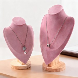 Expositor de acrílico transparente de doble cara en forma de V para joyería, collares y bustos, soporte de mesa de PS, venta al por mayor - Product Image 1