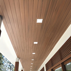 Panel de techo de PVC barato Panel de pared de PVC laminado de madera Tejas de techo para decoración de interiores - Product Image 2