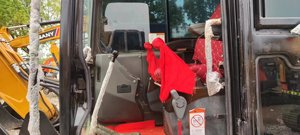 Mini-excavatrice SANY 60 de 1,2 tonne avec godet de creusement d'une capacité de 0,12 m³, équipement de construction d'occasion - Product Image 3