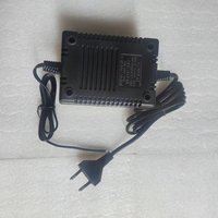 Alimentation de sortie AC 230/240VAC 24V 2A Transformateur adaptateur secteur linéaire