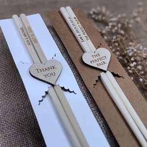 Recuerdos de Boda Grabados, Palillos de Bambú con Nombre y Fecha Personalizados, con Lazo, Decoración Elegante para Mesa - Product Image 2