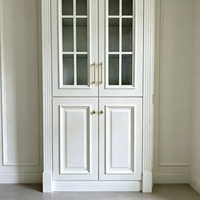 Buffet en bois blanc de style américain multifonctionnel et populaire avec armoires combinées pour usage domestique