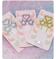 Bougies d'anniversaire en forme d'étoile, de fontaine à étincelles et de cœur, fournitures de décoration pour gâteaux de fête et de mariage avec options lumineuses qui brillent dans le noir