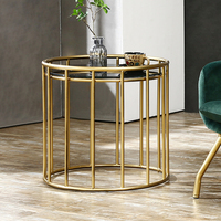 Table basse ronde en métal décoratif, style moderne, avec dessus en marbre blanc