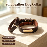 Collier de dressage de luxe OEM ODM pour chiens et chats, en cuir de vachette personnalisé, à dégagement rapide, moderne, souple, avec plaque nominative métallique gravée et rivets imprimés