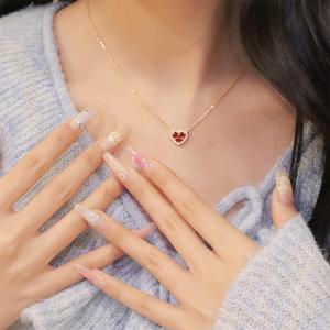 Collar con colgante de circón Rojo granada en forma de corazón chapado en oro de 18 quilates S925, una joyería lujosa y nicho para mujer - Product Image 4