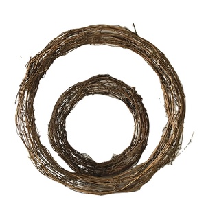 Guirlandes creuses <span class=keywords><strong>en</strong></span> <span class=keywords><strong>rotin</strong></span> tressé <span class=keywords><strong>en</strong></span> vigne naturelle décorée pour la fabrication <span class=keywords><strong>de</strong></span> décorations <span class=keywords><strong>de</strong></span> Noël <span class=keywords><strong>en</strong></span> DIY - Product Image 1
