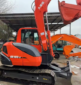 Excavatrice <span class=keywords><strong>Midi</strong></span> d'<span class=keywords><strong>Occasion</strong></span> Fiable, Moteur Puissant KUBOTA KX185, Idéale pour les Travaux de Démolition et de Carrière Intenses - Product Image 6