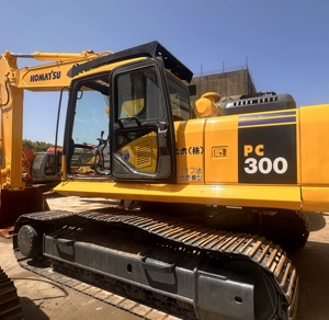 Pelle sur chenilles moyenne de PC300-7 Komatsu avec de faibles heures de travail - Product Image 2