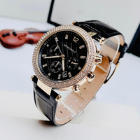 Montre-bracelet pour femme à cadran noir en cristal de quartz, avec bracelet en cuir incrusté de cristaux de 22 mm et affichage de la date