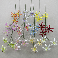 Künstlicher Gloriosa-Lilienzweig mit 3 Köpfen, Realistische Kunstblumen, 68cm Flammenlilien-Strauß für Bouquets und Tischdekoration QYYN-1381