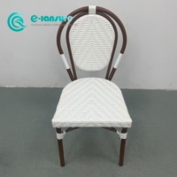 Usine directe chaise de rotin extérieur meubles cadre en aluminium de qualité avec finition en bois chaise de salle à manger chaise de bistro de jardin pour patio