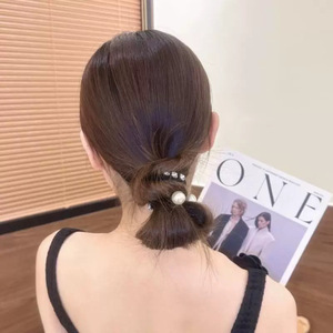 Coletero de perlas y diamantes de imitación para mujer, banda elástica duradera para el cabello, accesorio de uso diario estilo toalla - Product Image 3