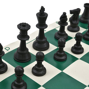 Commercio all'ingrosso di <span class=keywords><strong>scacchi</strong></span> da viaggio all'aperto in plastica in pelle pieghevole scacchiera in bianco e nero pezzi di <span class=keywords><strong>scacchi</strong></span> gioco Puzzle di intrattenimento - Product Image 1