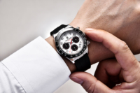 Montres lumineuses chronographe étanche de luxe avec logo personnalisé Montre à quartz pour hommes bracelet en caoutchouc pour hommes